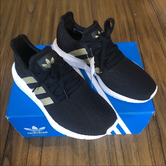 Adidas Swift Run black  and gold sneaker - Picture 7 of 8